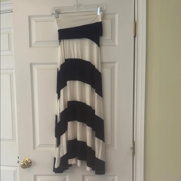 GAP | Dresses | Gap Navy And White Striped Strapless Maxi Dress | Poshmark
